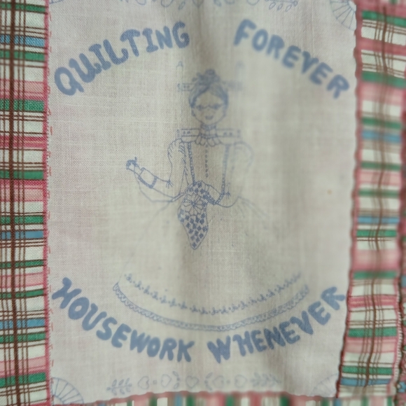 1986 Handmade Vintage Bright Pink and Patterned Quilted Bag - Picture 5 of 16